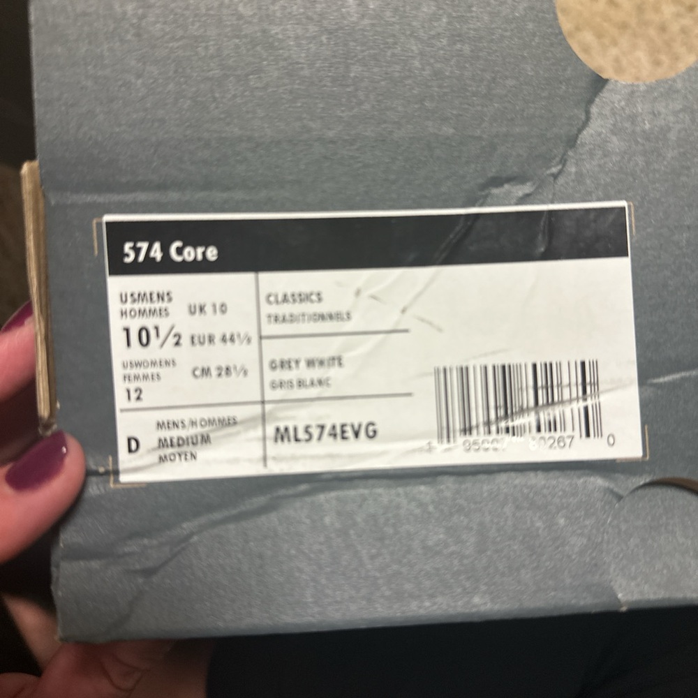 New Balance 237 Core in Grey and White